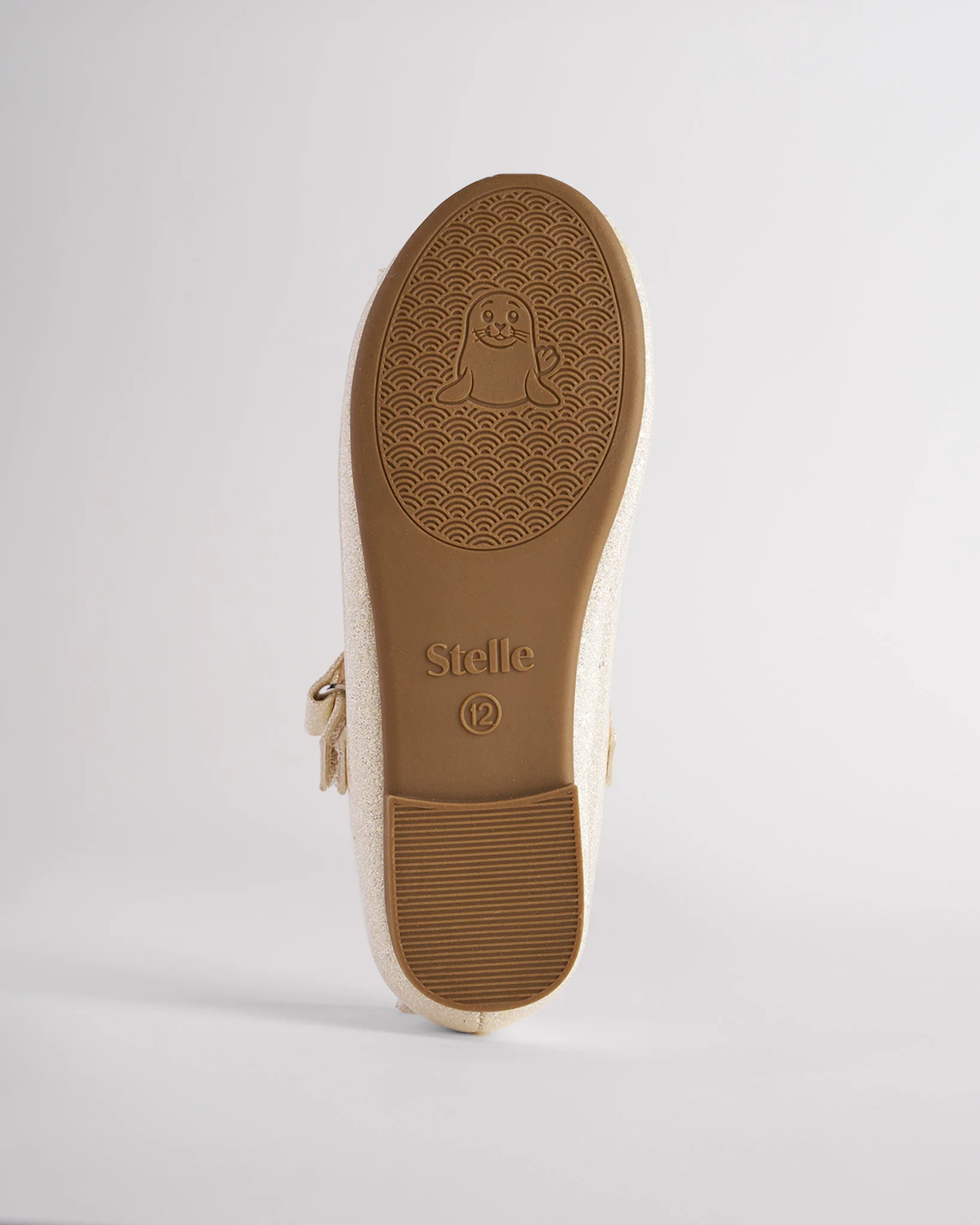 Girls Vegan Leather Mary Jane Shoe with Bows - Image 3