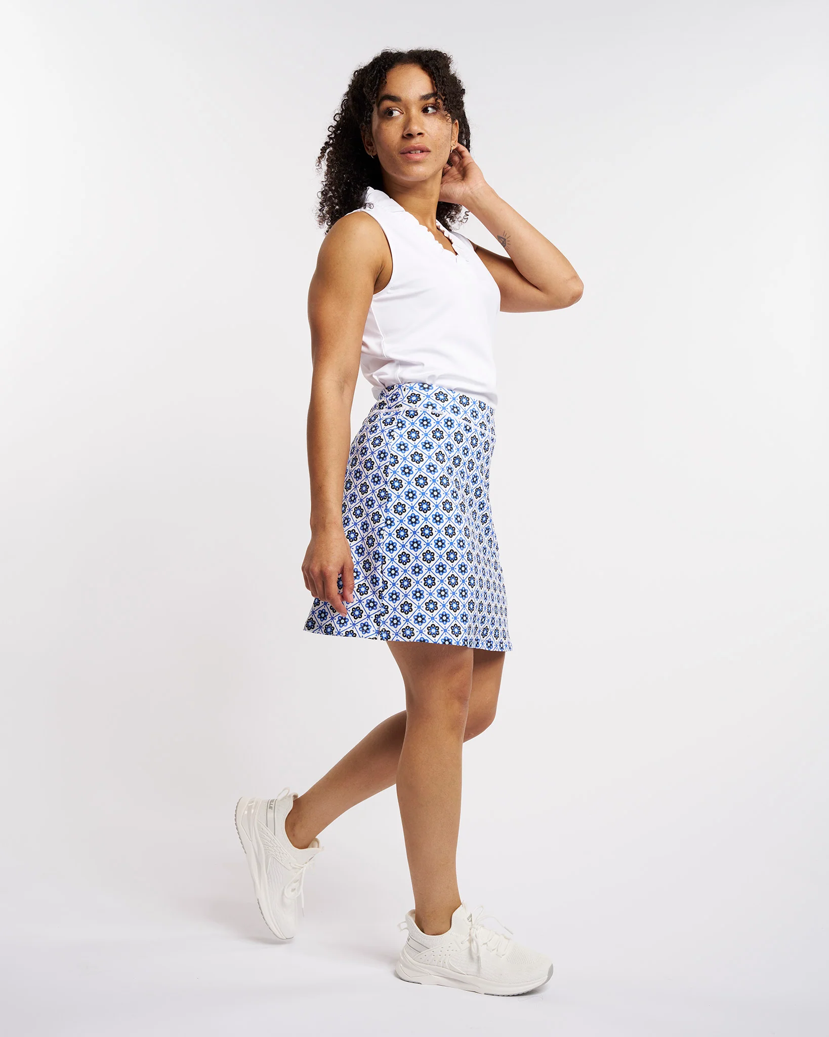 Ruffle V-Neck Sleeveless Polo Shirts - Image 2