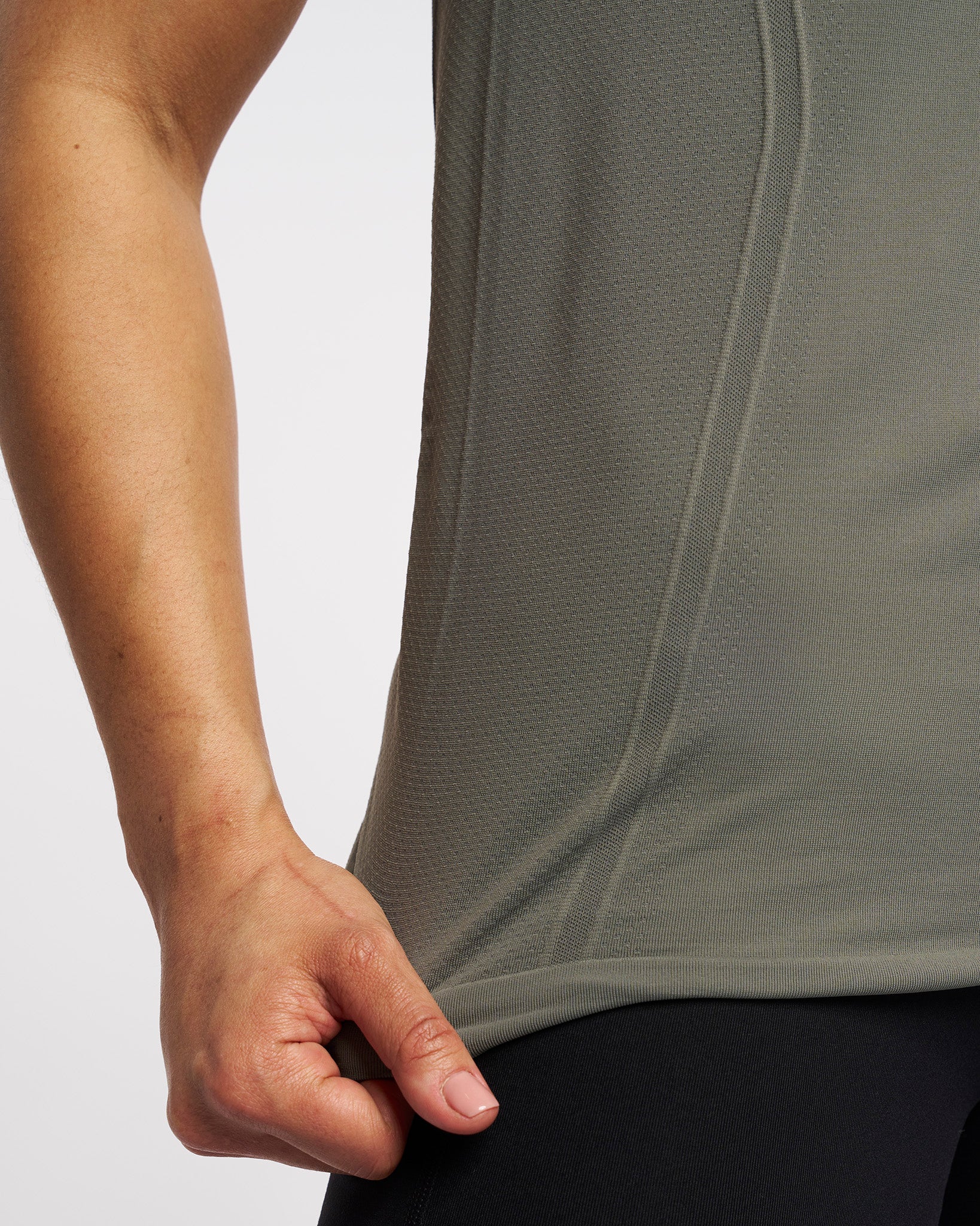 Short-Sleeve Seamless Top - Image 4